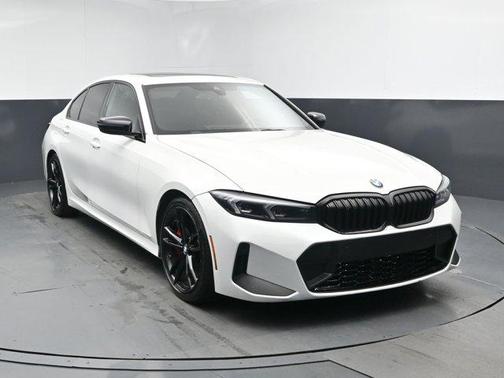 Alpine White 2024 BMW 330 330i