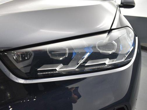 2025 BMW X6 xDrive40i