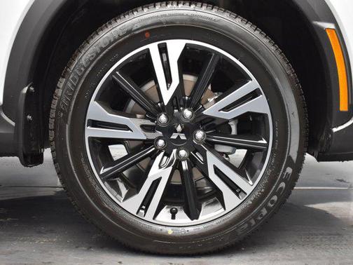 2026 Mitsubishi Eclipse Cross SE