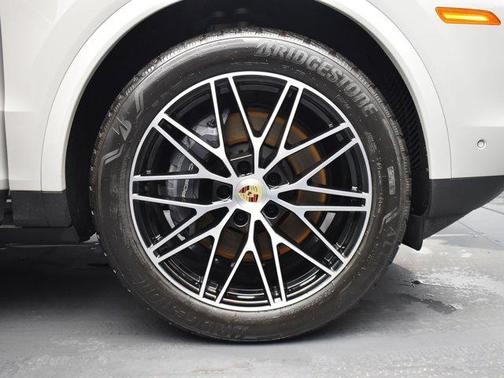 2024 Porsche Cayenne Coupe AWD