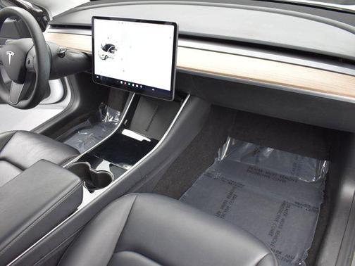2020 Tesla Model 3 Standard Range