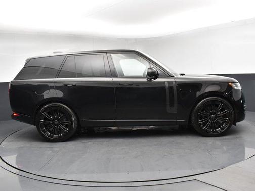 2023 Land Rover Range Rover P530 SE
