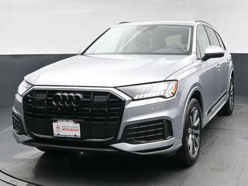 2022 Audi Q7 45 Premium Plus