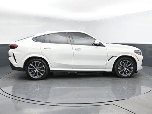 2021 BMW X6 xDrive40i