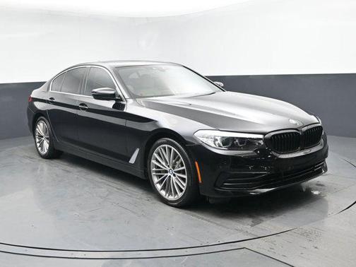 2019 BMW 530 530i