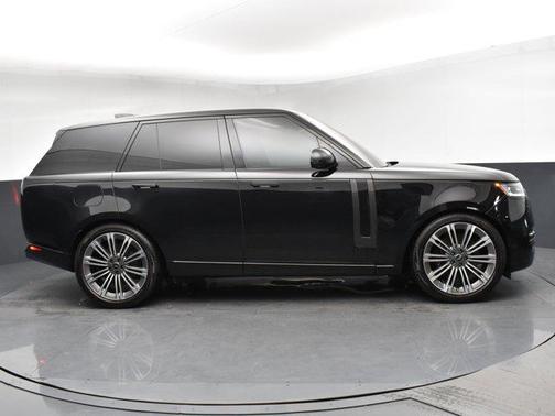 2023 Land Rover Range Rover P530 SE