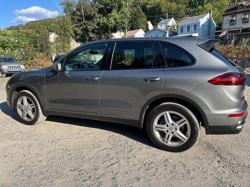 2016 Porsche Cayenne S