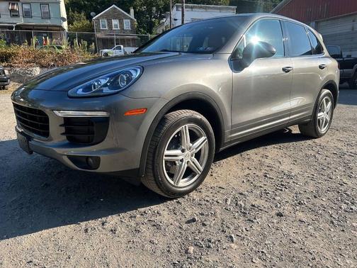 2016 Porsche Cayenne S