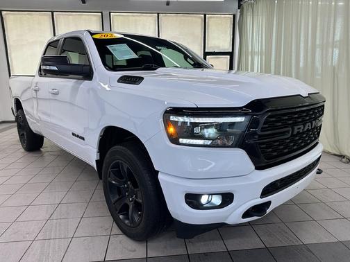 Bright White Clearcoat 2022 RAM 1500 Big Horn/Lone Star