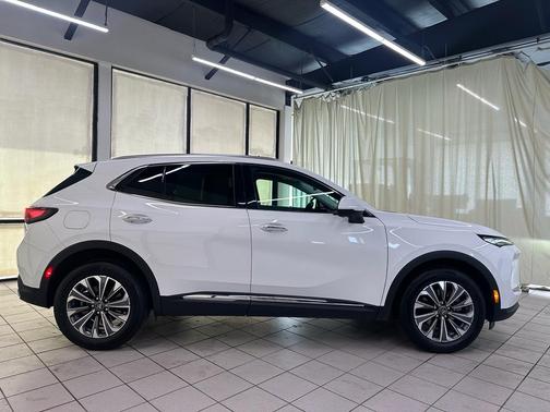 Summit White 2025 Buick Envision Preferred AWD