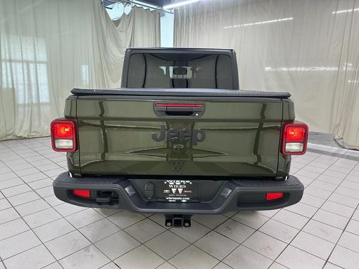 Sarge Green Clearcoat 2022 Jeep Gladiator Sport S