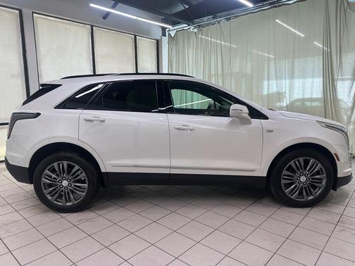 2020 Cadillac XT5 Sport