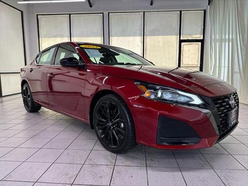 2023 Nissan Altima SR Intelligent AWD