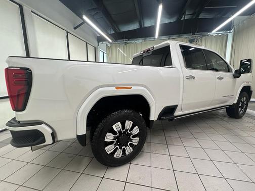 2025 GMC Sierra 3500 Denali