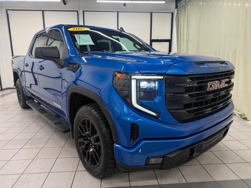 Dynamic Blue Metallic 2022 GMC Sierra 1500 Elevation