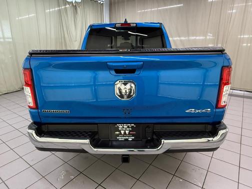 Hydro Blue Pearlcoat 2022 RAM 1500 Big Horn/Lone Star