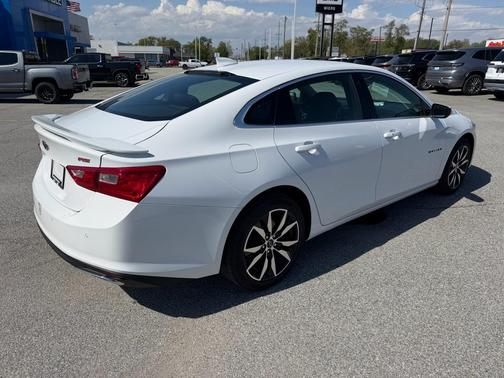 Summit White 2025 Chevrolet Malibu FWD RS