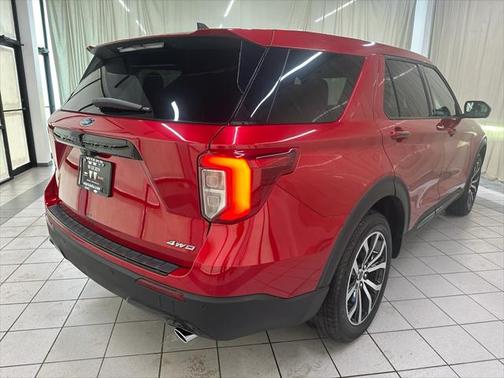2022 Ford Explorer ST-Line