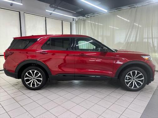 2022 Ford Explorer ST-Line