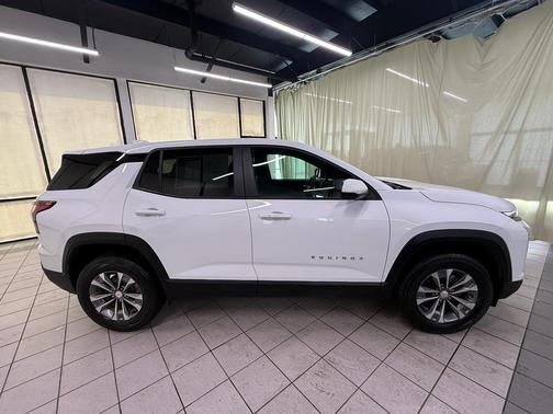 Summit White 2025 Chevrolet Equinox 1LT