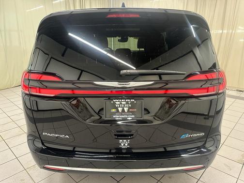 2025 Chrysler Pacifica L