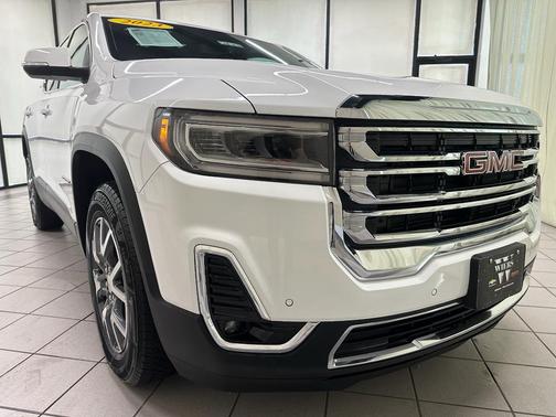 2023 GMC Acadia AWD SLT