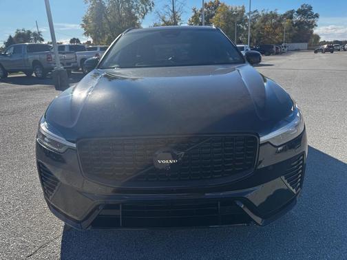 2024 Volvo XC60 Recharge Plug-In Hybrid T8 Ultimate Black Edition