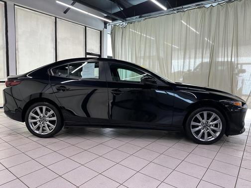 2025 Mazda Mazda3 FWD w/Preferred Package