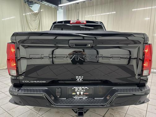 Black 2026 Chevrolet Colorado Trail Boss