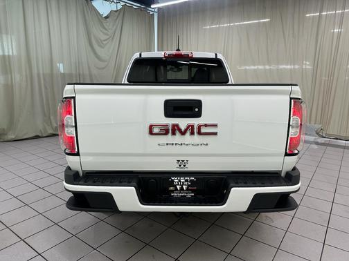 Summit White 2022 GMC Canyon Elevation