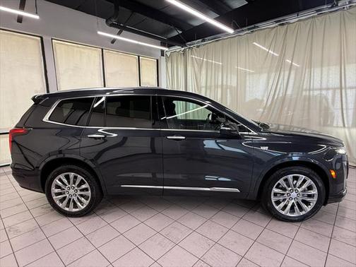 2022 Cadillac XT6 Premium Luxury AWD