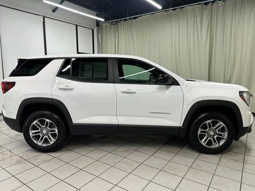 2025 GMC Terrain AWD Elevation