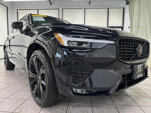 2024 Volvo XC60 B5 Ultimate Black Edition