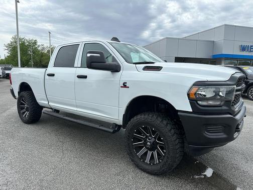 Bright White Clearcoat 2024 RAM 2500 Tradesman Crew Cab 4x4 6'4' Box