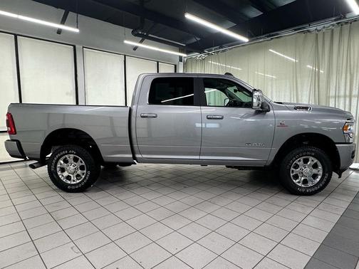 2024 RAM 2500 Laramie Crew Cab 4x4 6'4' Box