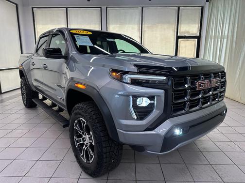 Sterling Metallic 2024 GMC Canyon AT4