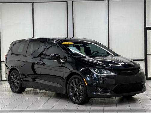 2018 Chrysler Pacifica Touring Plus