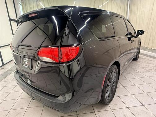 2018 Chrysler Pacifica Touring Plus