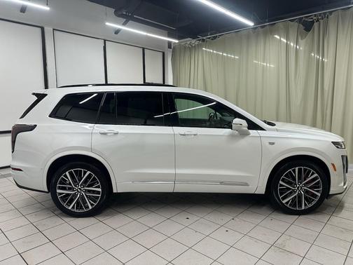 2024 Cadillac XT6 Sport AWD