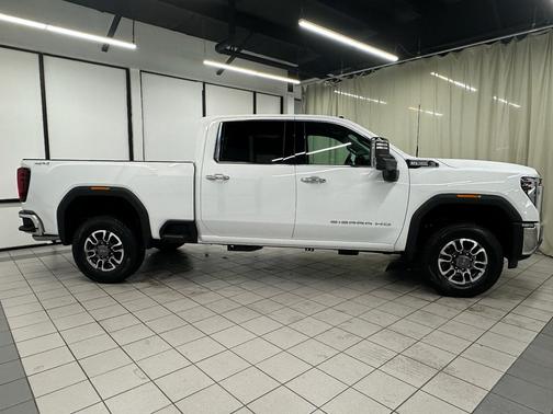 2026 GMC Sierra 2500 SLT