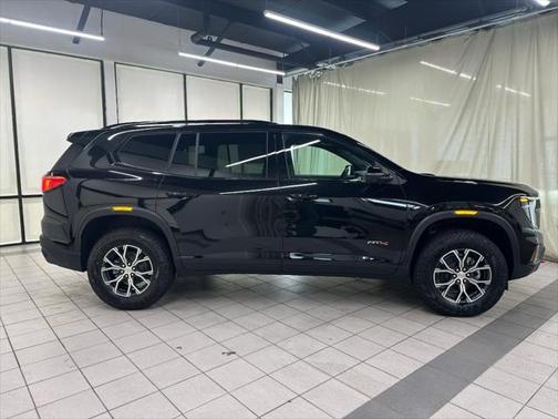 2025 GMC Acadia AWD AT4