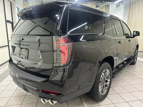 2025 Chevrolet Suburban 4WD Z71