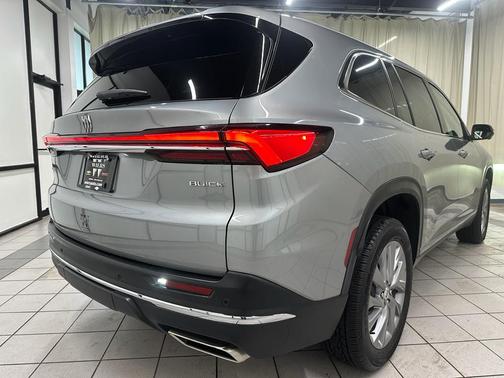 2025 Buick Enclave Preferred FWD