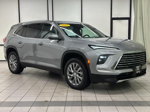 2025 Buick Enclave Preferred FWD