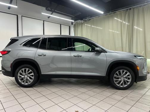 2025 Buick Enclave Preferred FWD