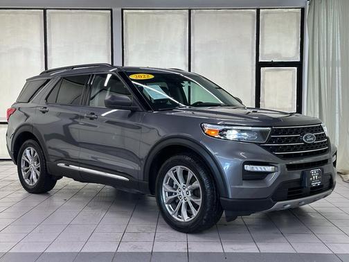 Carbonized Gray Metallic 2022 Ford Explorer XLT