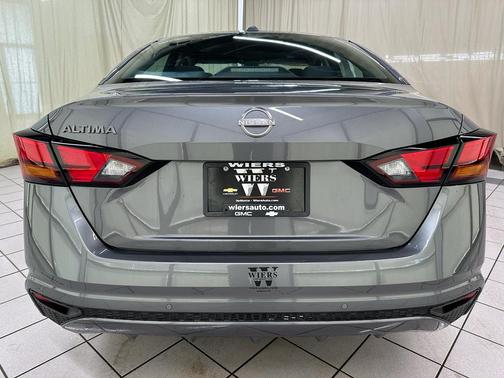 Gun Metallic 2025 Nissan Altima S FWD