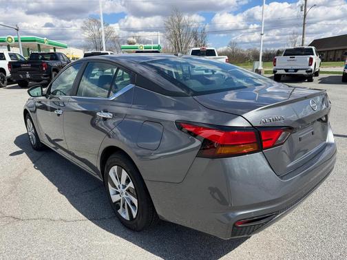 2025 Nissan Altima S FWD