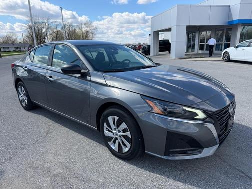 2025 Nissan Altima S FWD