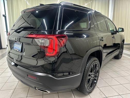 2023 GMC Acadia AWD SLT